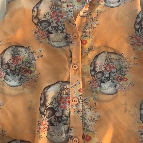 Skull cold shoulder long sleeve button up shirt - Picture 2 of 7